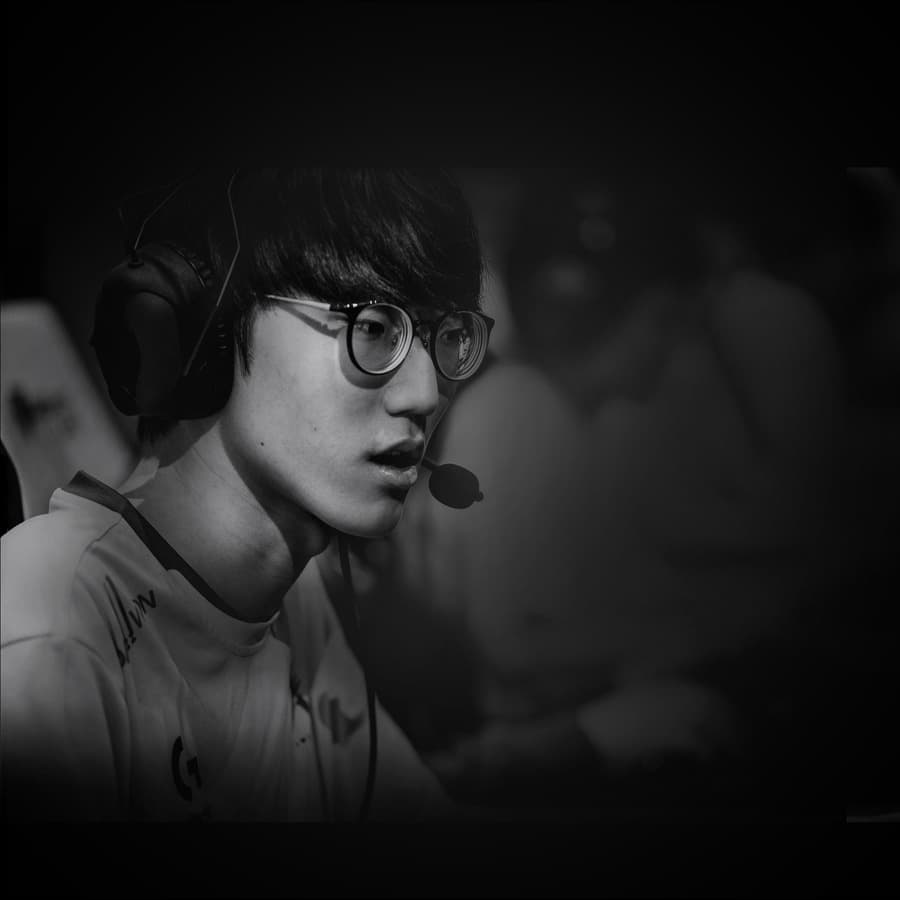 PRO X SUPERLIGHT WLS GAMING MSE WHT view 2