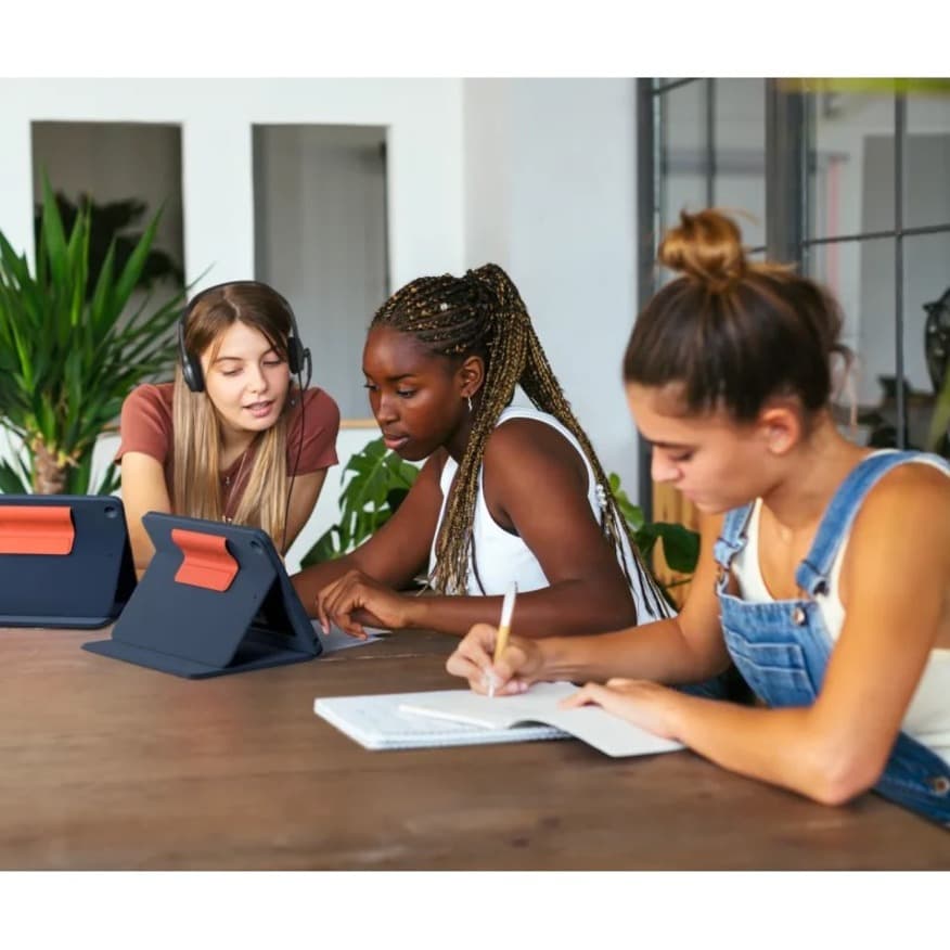 Logitech Rugged Combo 3 Touch keyboard case for iPad 7th, 8th, and 9th generation in blue