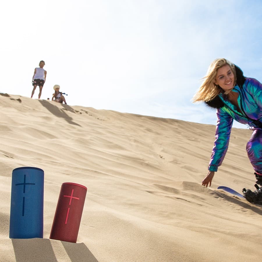 LA UE BOOM 3 Sunset Red portable Bluetooth speaker