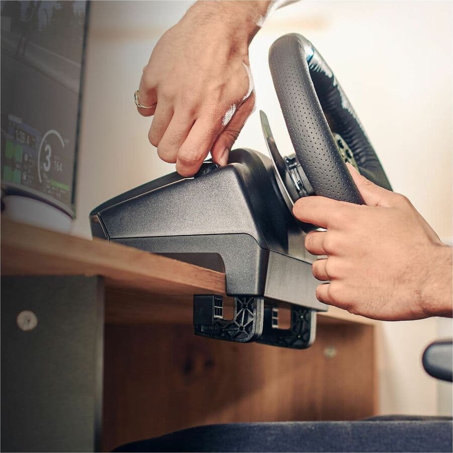 Logitech G29 Driving Wheel with pedals for PlayStation and PC sim racing