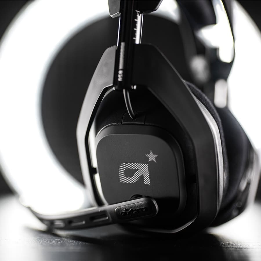 Logitech A50 wireless headset with base station for PS4 and PC, refined version