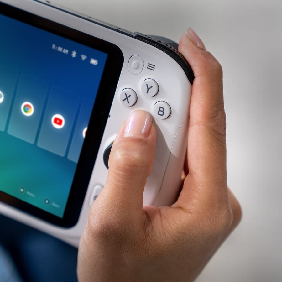 Logitech G Cloud Gaming Handheld portable device for cloud gaming