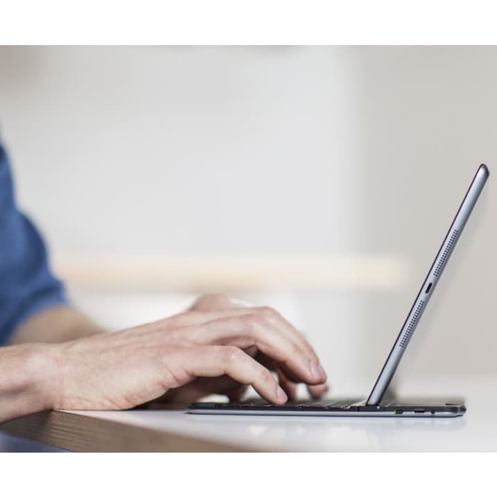 Logitech clip-on magnetic keyboard cover for iPad mini