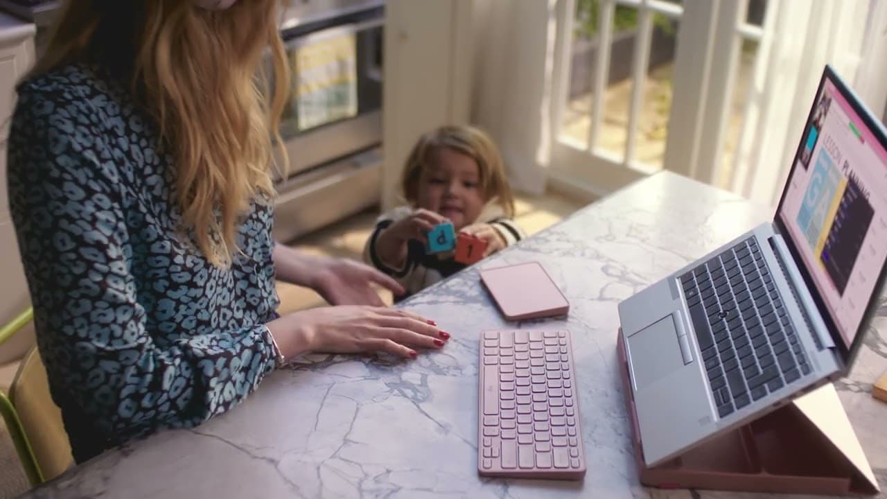 Casa Pop-Up Desk My work. My life. My home