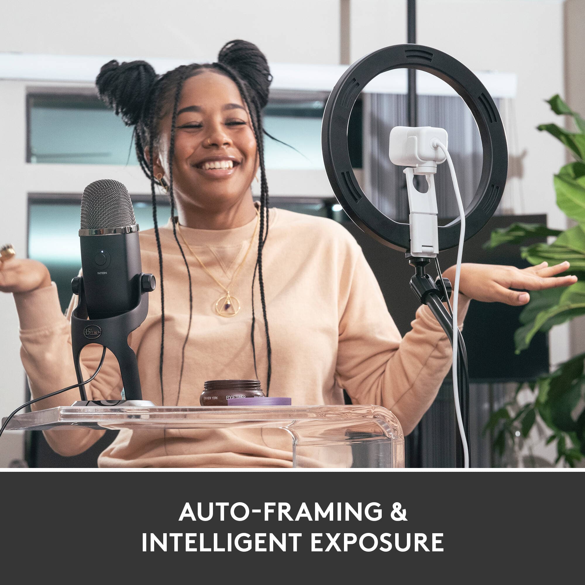 Logitech StreamCam Off White webcam for 1080p 60 fps streaming with USB 3.1