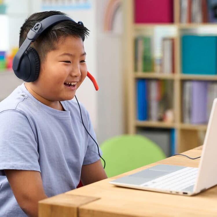 Logitech Zone Learn wired headset with 3.5 mm connection and over-ear design