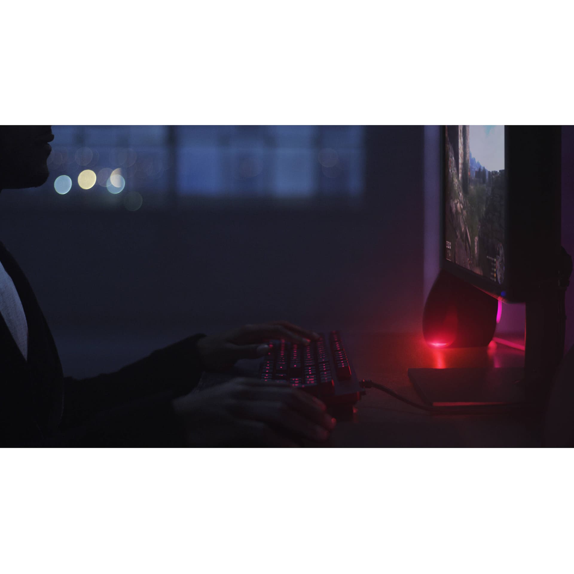 Logitech G560 PC Gaming Speakers with RGB lighting and desktop audio