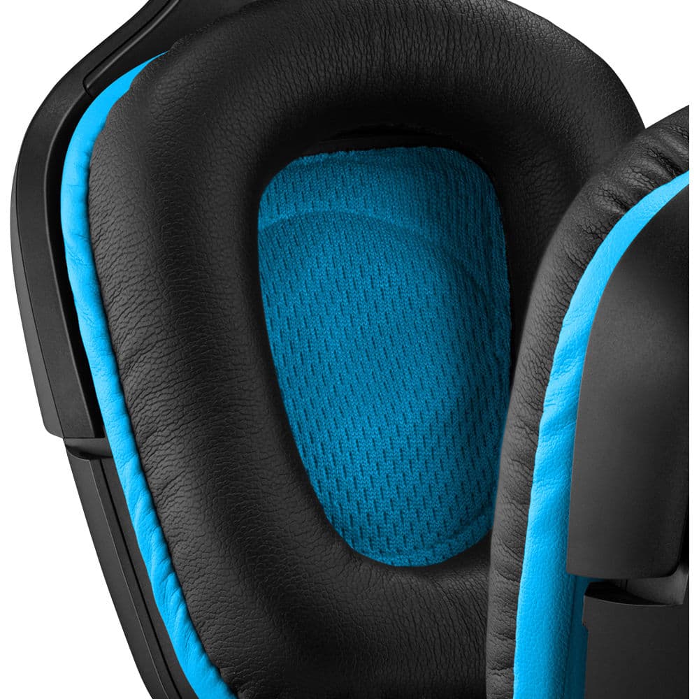 Logitech G432 wired gaming headset in black with over-the-head circumaural ear cups and boom microphone
