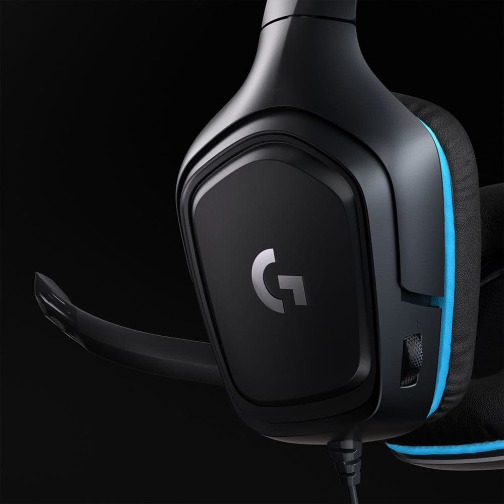 Logitech G432 wired gaming headset in black with over-the-head circumaural ear cups and boom microphone